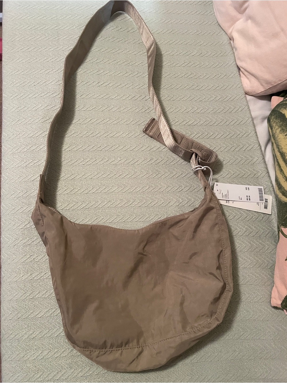 Baggue Crescent Crossbody Bag in Taupe Dove